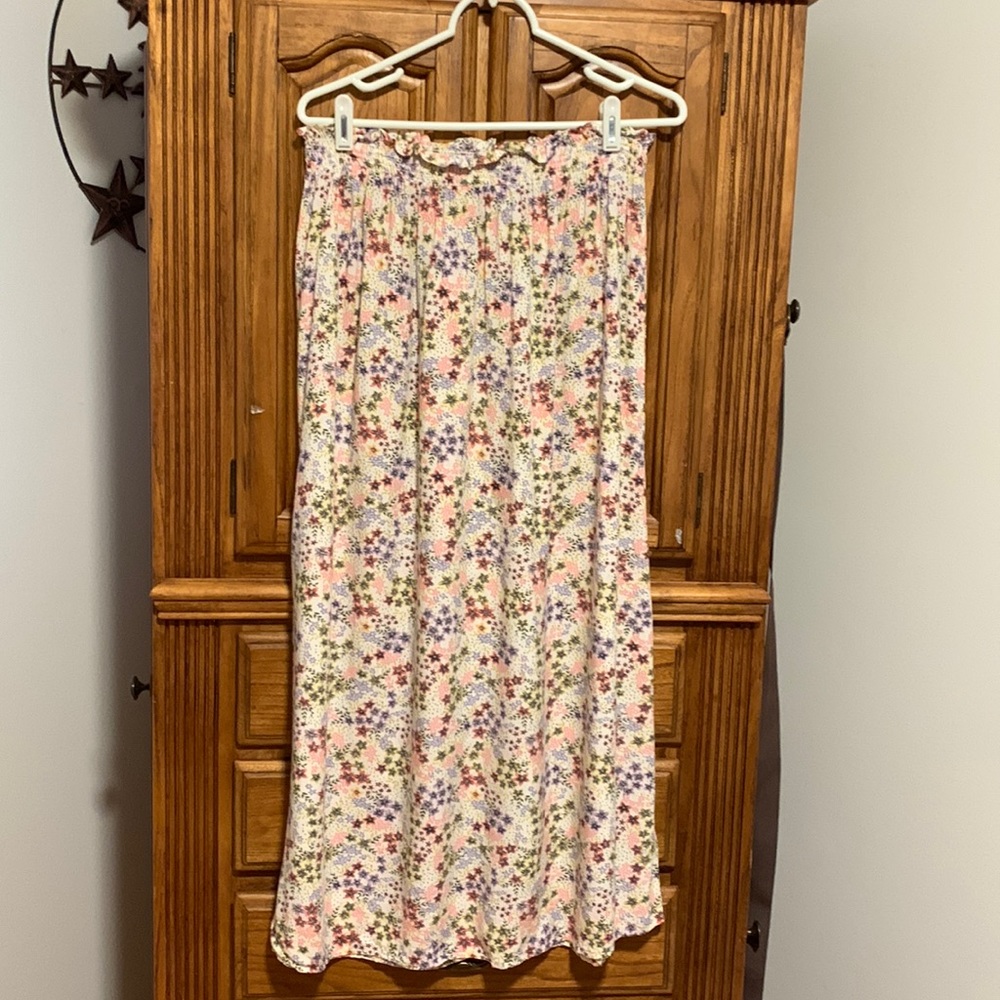 Smocked Waist Floral Maxi Skirt